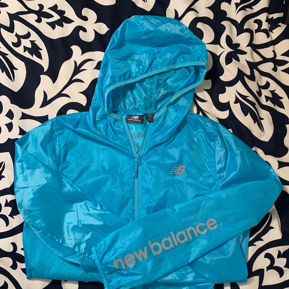 New Balance Sleek Aqua Windbreaker Jacket. NWOT